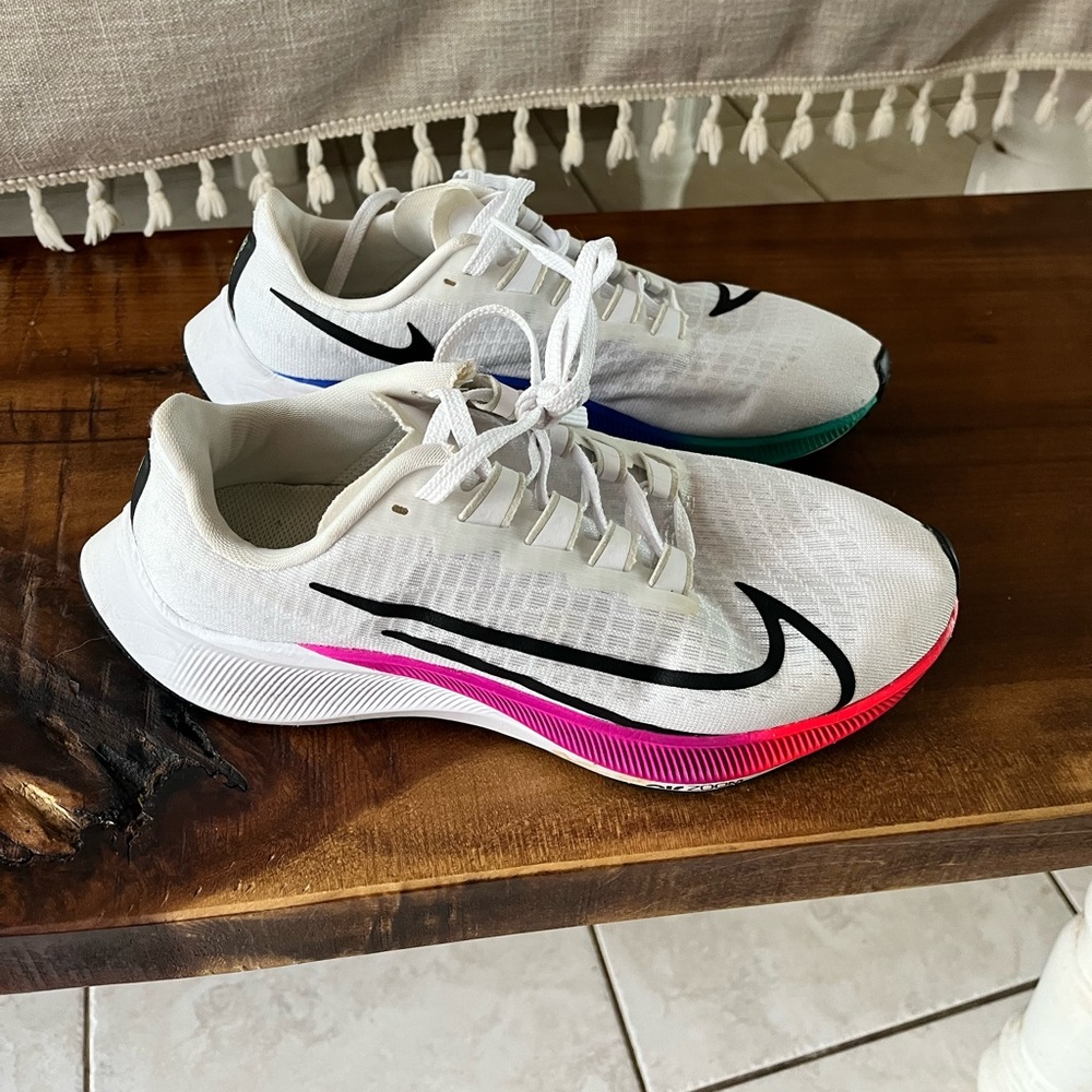 Nike Women's Pegasus 37
